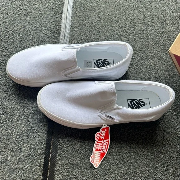 Vans Men's White Slip-On Shoes - Picture 2 of 3